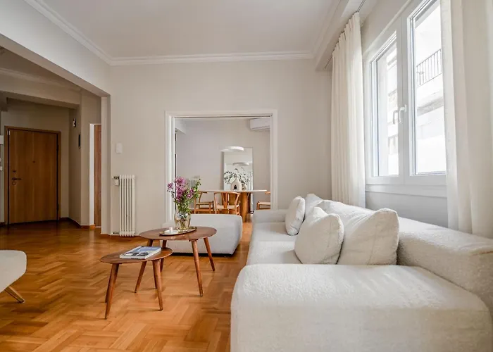 Acropolis Hideaway - Tranquil Retreat In Plaka